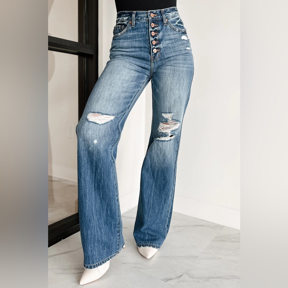 High Rise Button Fly 90's Distressed Kancan Flare Jeans (Medium)